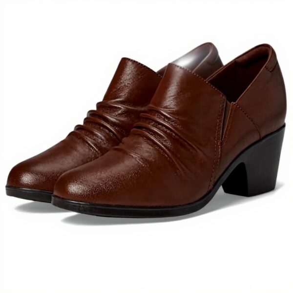 Clarks Emily 2 Cove Pump Womens Leather Court Shoes