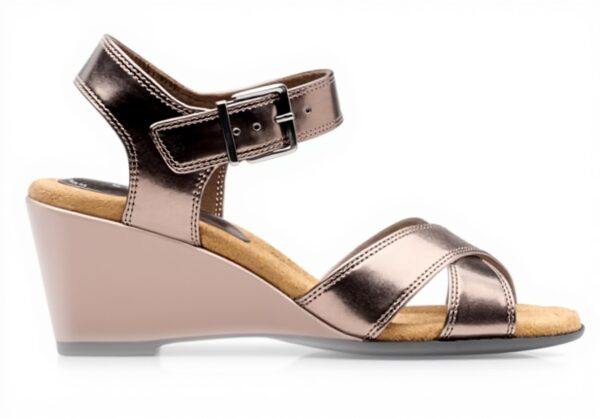 Clarks Women's Emmalae Iris Sandal Leather Fashion Sandals